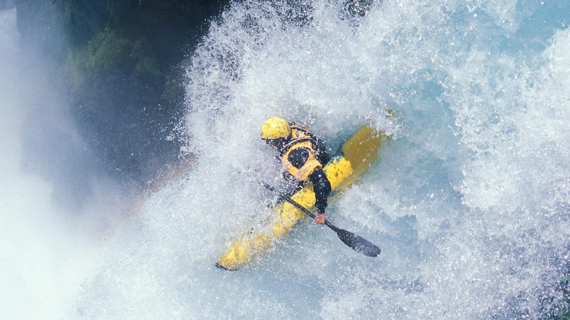 借助数字化手段提升足球比赛观赛体验，数字智能足球